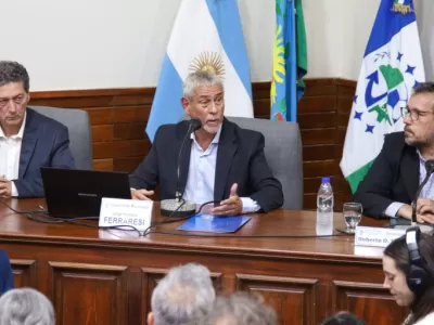 Ferraresi abri&oacute; las sesiones del Concejo Deliberante con cr&iacute;ticas al Gobierno nacional y un llamado a defender la democracia