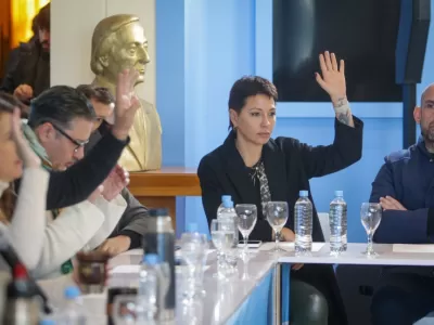 Mayra Mendoza denunció persecución política tras allanamientos y la detención de una funcionaria bonaerense