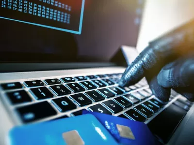 Realizaron seis allanamientos en La Plata por dos estafas virtuales millonarias