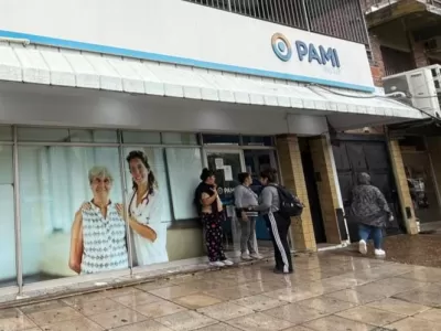 Crisis en PAMI: deudas, cancelaciones de turnos y menos prestaciones