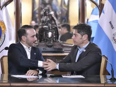 Kicillof y Vald&eacute;s firmaron acuerdos de cooperaci&oacute;n y destacaron la importancia del federalismo