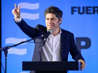 Axel Kicillof encabeza un nuevo plenario del Movimiento Derecho al Futuro