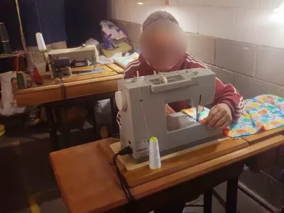 Presos confeccionan m&aacute;s de mil mantas para ni&ntilde;os