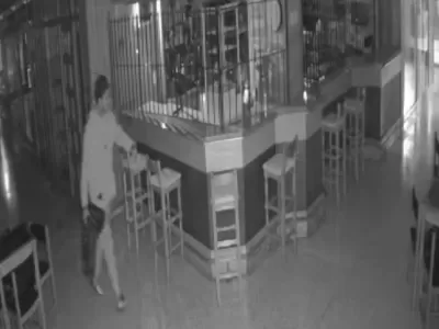 Cay&oacute; por robar en un local: Era buscado por abuso