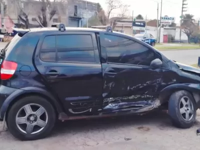 Choque y vuelco en Ruta 8: Dos heridos