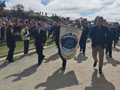 Se conmemor&oacute; el 44&deg; aniversario de Malvinas con un emotivo acto en la Plaza 2 de Abril