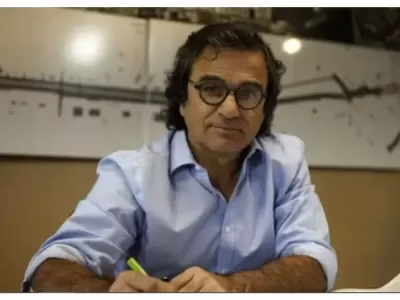 Renunci&oacute; Carlos Frugoni tras omitir propiedades en el exterior y ya definieron su reemplazo