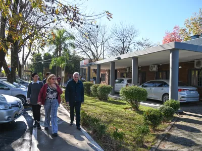 Julio Zamora supervis&oacute; obras de renovaci&oacute;n en centros de salud