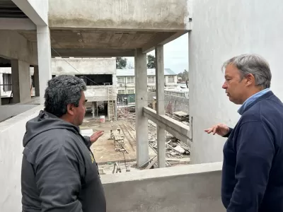 Cascallares recorri&oacute; los avances de la obra del nuevo edificio de la Escuela Secundaria N&deg; 26 en Glew