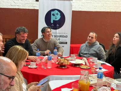 Lorenzo G&oacute;mez defendi&oacute; la colegiaci&oacute;n profesional y pidi&oacute; que todos los municipios cuenten con &aacute;reas de Higiene y Seguridad